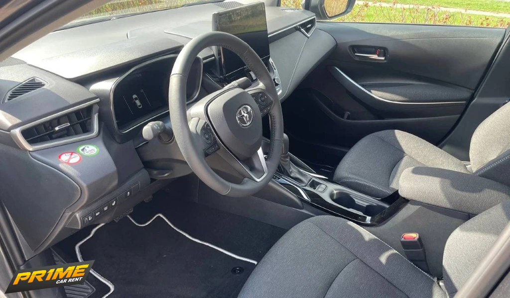 Toyota Corolla Sedan Hybrid2