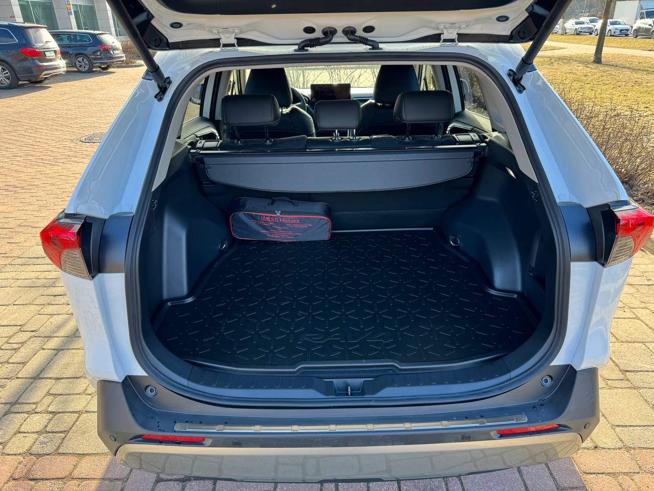 ilgtermina-noma-toyota-rav4-hybrid-suv-2-5-hybrid-dynamic-force3